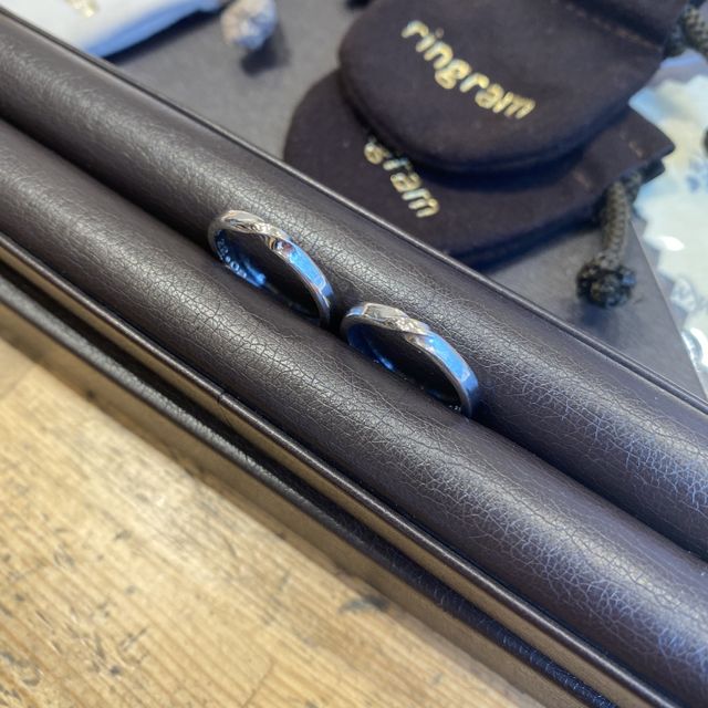 【ringram(リングラム)の口コミ】 強度が高いプラチナで作りたかったのと、ずっとつけていくにあたり、シン…