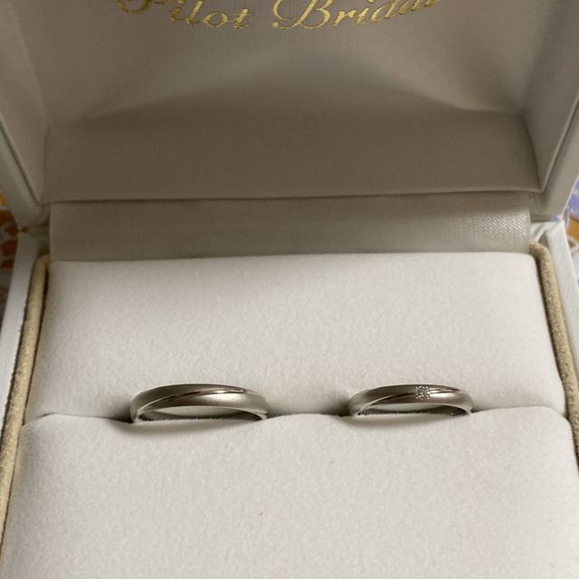 【PILOT BRIDAL(パイロットブライダル)の口コミ】 シンプルだけど適度な太さと厚みで存在感があったことと、もともと文房具…