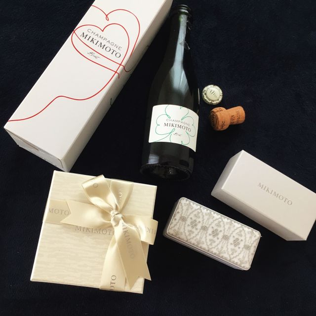 【MIKIMOTO(ミキモト)の口コミ】 ブランドではなく、まずデザインを選びました。

他のジュエリーと重ね付…