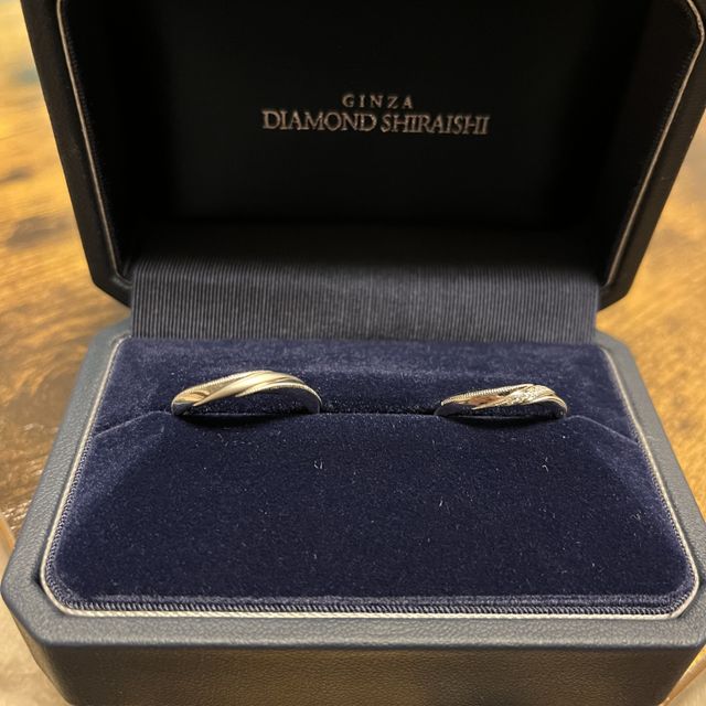 【銀座ダイヤモンドシライシの口コミ】 今回結婚指輪を探していて他のお店も見学に少し行きましたが、なかなかし…