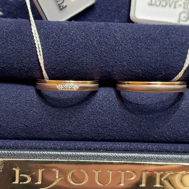 【【閉業】フラー・ジャコー(FURRER-JACOT)の口コミ】 1番の決め手はつけ心地がとても良いところです。
婚約指輪がピンクゴール…