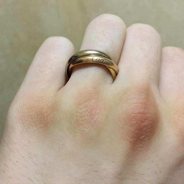 【カルティエ(Cartier)の口コミ】 ダイヤを入りと悩みましたが、私がシンプルなデザインが好きなので悩んだ…