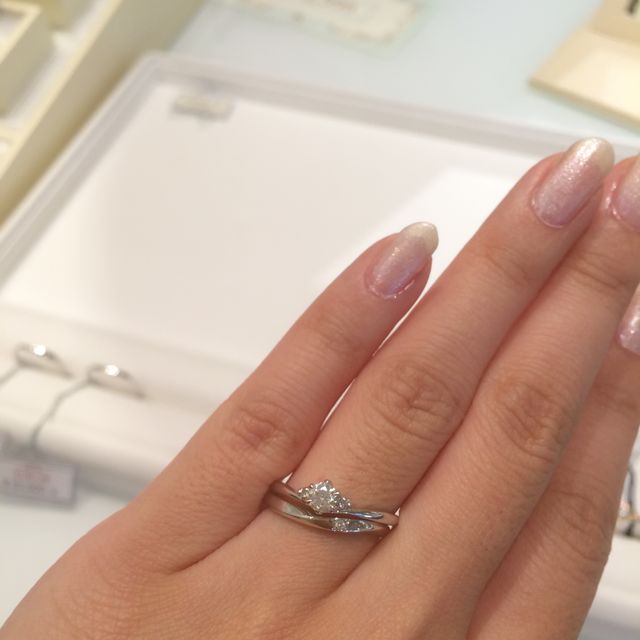 【1122 iifuufu bridal(いい夫婦ブライダル)の口コミ】 いろんな指輪を用意されていますが、私の目当ては3本セットで22万のセット…