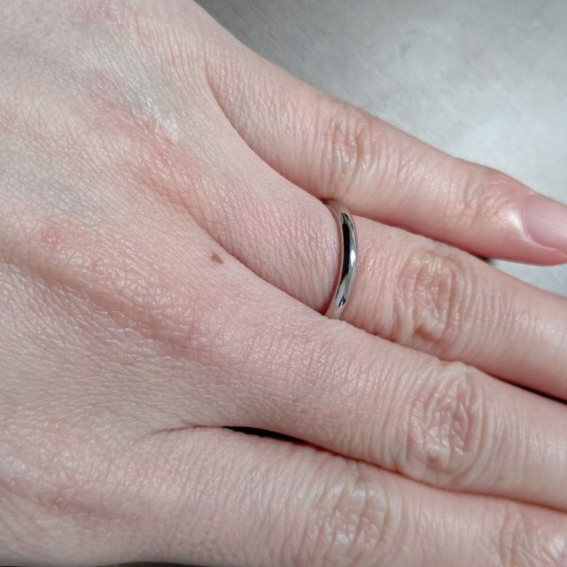 【銀座ダイヤモンドシライシの口コミ】 シンプルで飽きのこないものを探していましたが、ぴったりのものが見つか…