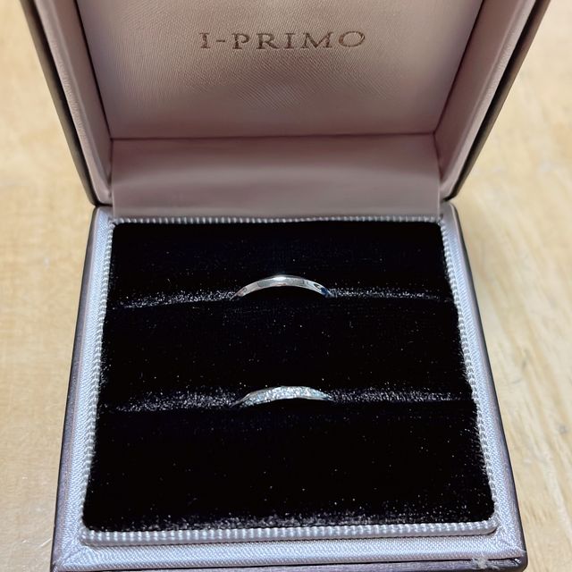 【アイプリモ(I-PRIMO)の口コミ】 2人とも華奢な手をしているため、比較的細めのリングであるヘラクレスは理…