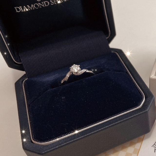 【銀座ダイヤモンドシライシの口コミ】 指輪の独創的なデザインに一目惚れしました。種類が沢山あり、いろいろ迷…