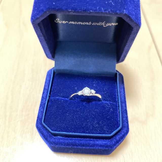 【canal4℃(カナルヨンドシー)の口コミ】 相手の女性の好みを重視して選びました。シンプルなデザインで、つけた際…