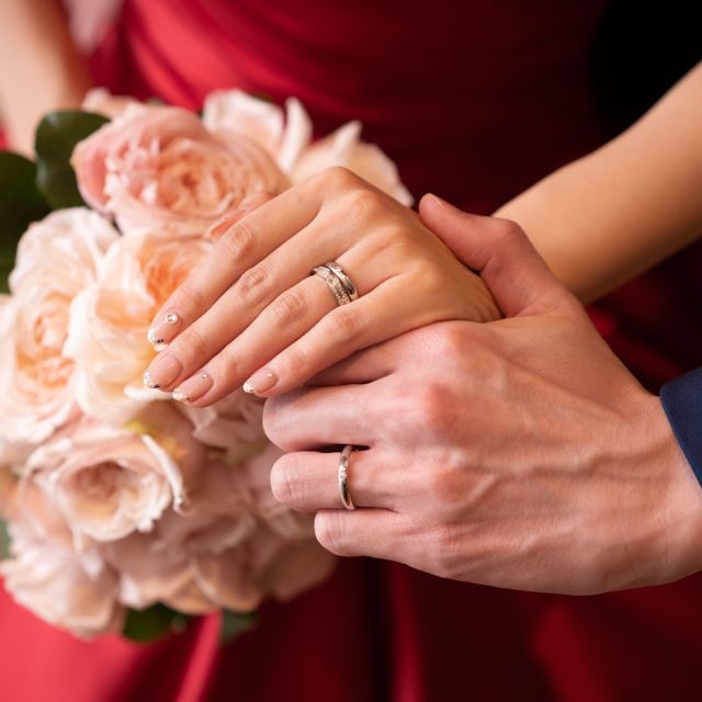 【ハリー・ウィンストン(Harry Winston)の口コミ】 シンプルなデザインで普段使いもできるもの。婚約指輪だからといって年に…