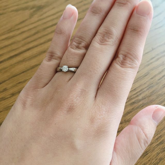 【ティファニー(Tiffany & Co.)の口コミ】 シンプルだけどエレガントな印象の指輪がいいなと思っていたところ、シル…