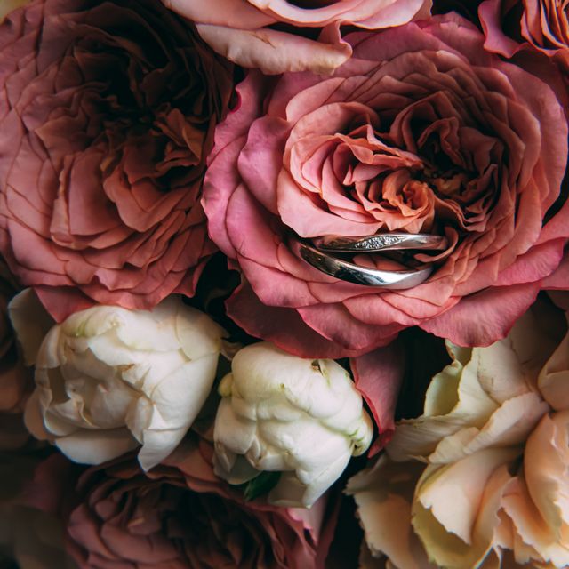 【銀座ダイヤモンドシライシの口コミ】 付け心地が華奢で普段使用するのに気にならなかったことと、婚約指輪を購…