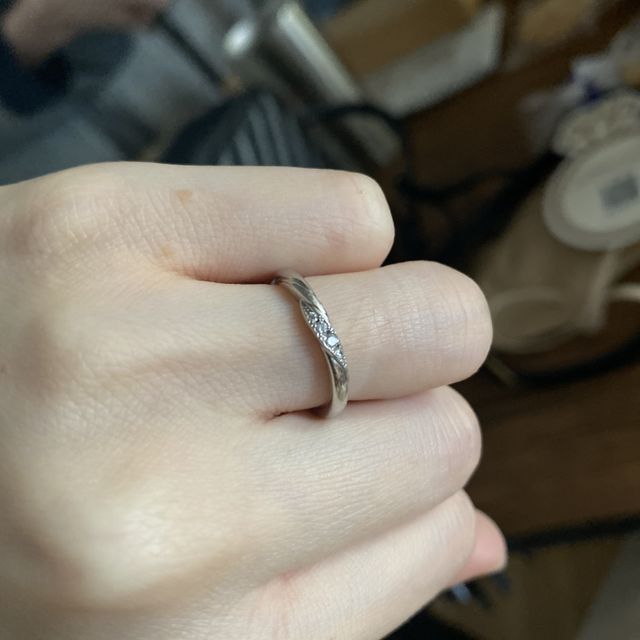 【銀座ダイヤモンドシライシの口コミ】 指にはめている時の着け心地がよく、違和感の少なかったものです。指の細…