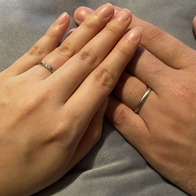 【アイプリモ(I-PRIMO)の口コミ】 実物を見て、マットな質感のデザインが好みだと分かり、結婚指輪を決めま…