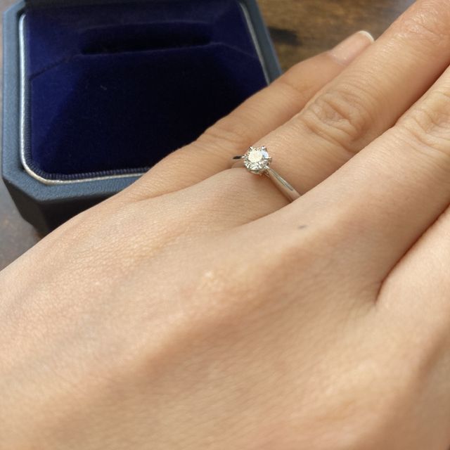 【銀座ダイヤモンドシライシの口コミ】 ストレートでシンプルでダイヤモンドがめだつデザインを探していました。…