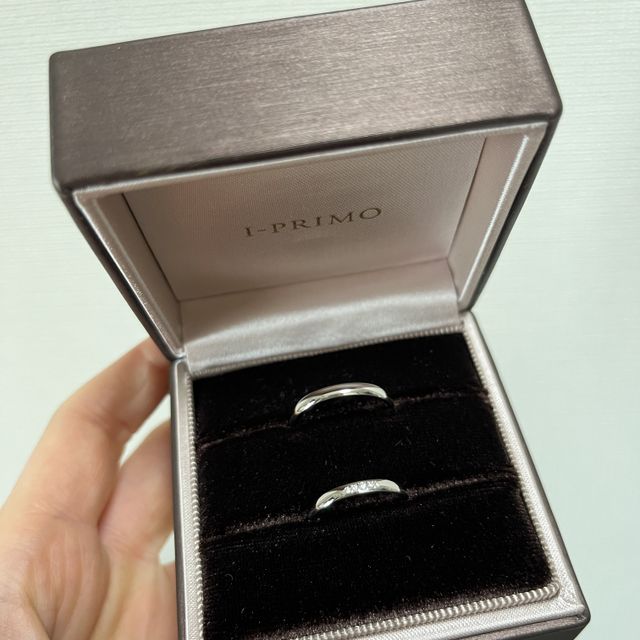 【アイプリモ(I-PRIMO)の口コミ】 シンプルなデザインを探していました。ダイヤが派手すぎず入っているとこ…