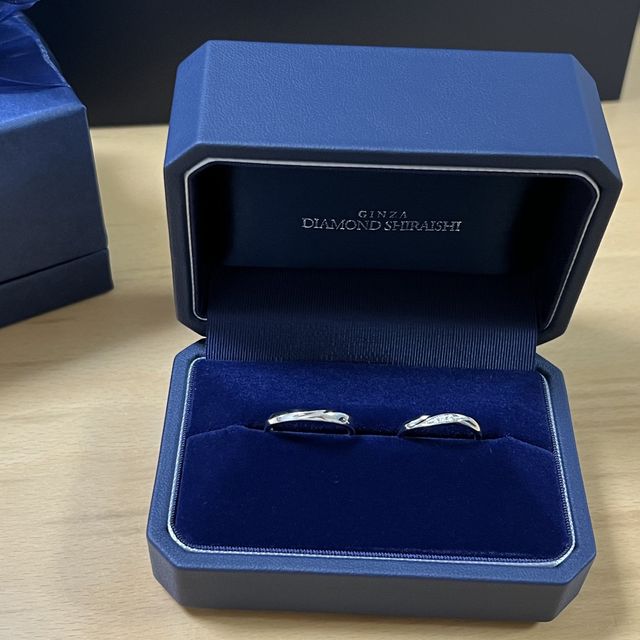 【銀座ダイヤモンドシライシの口コミ】 お互いの希望するデザイン(新郎:ストレートに近い型のもので、デザインは…
