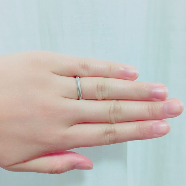 【ティファニー(Tiffany & Co.)の口コミ】 主人と全くのお揃いにしたかったので、宝石の付いていないシンプルなリン…