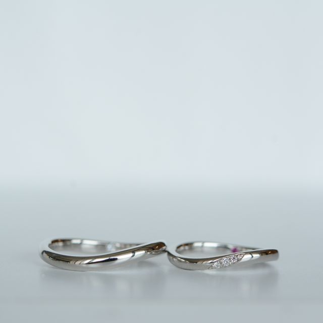 【CRAFY(クラフィ)の口コミ】 ブランドものではなくて、自分たちで考えて、作業もできる結婚指輪が良か…