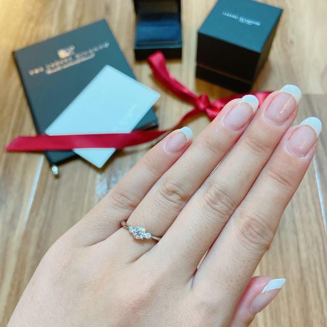 【ラザール ダイヤモンド(LAZARE DIAMOND)の口コミ】 ・いくつかのブランドの店舗に行き、一番リングの種類が豊富でした。
・他…