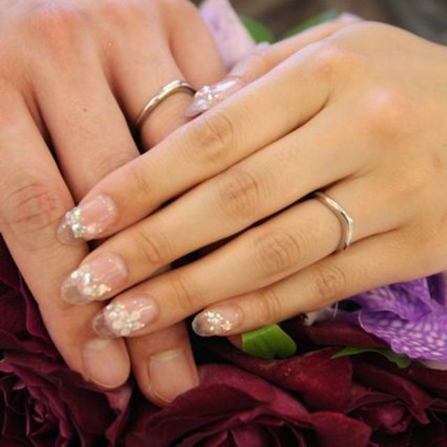 【ブルガリ(BVLGARI)の口コミ】 普段カジュアルなファッションが多い私たちの好みに合うシンプルなデザイ…