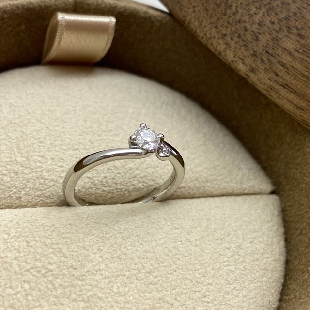 【COLANY(コラニー)の口コミ】 最初は何を選んだらよいか全くわかりませんでした。
プロポーズアンバサダ…