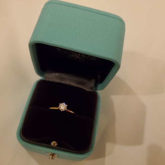 【ティファニー(Tiffany & Co.)の口コミ】 ティファニーのMVを見て憧れがあったのでティファニーに決めていました。
…