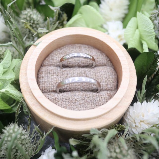 【鎌倉彫金工房の口コミ】 お互いに結婚指輪にこだわりがなく、初めは価格の安いものを検討してまし…