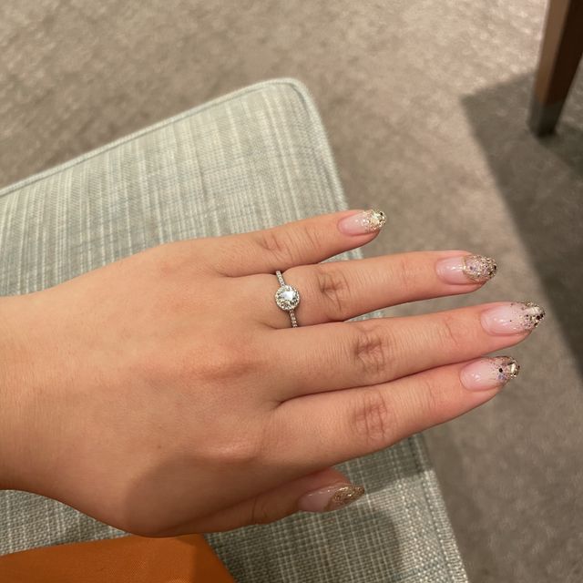 【ティファニー(Tiffany & Co.)の口コミ】 エタニティかつ、真ん中のダイヤもさらにダイヤが囲んでいるデザインが好…