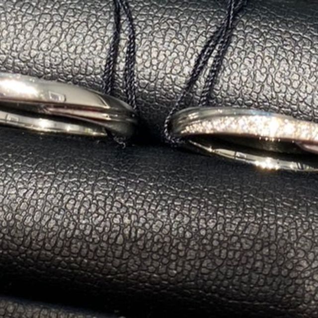 【エクセルコダイヤモンド(EXELCO DIAMOND)の口コミ】 デザイン、光沢感、ダイヤの輝き、着け心地が最高でした。
一番しっくりき…