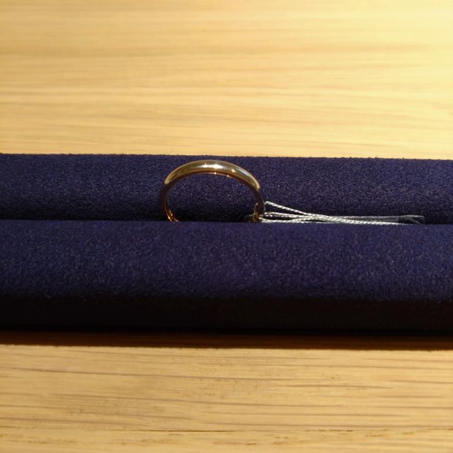 【BONDS(ボンズ)の口コミ】 プラチナで石がないシンプルなデザインを探していました。最初の希望は細…