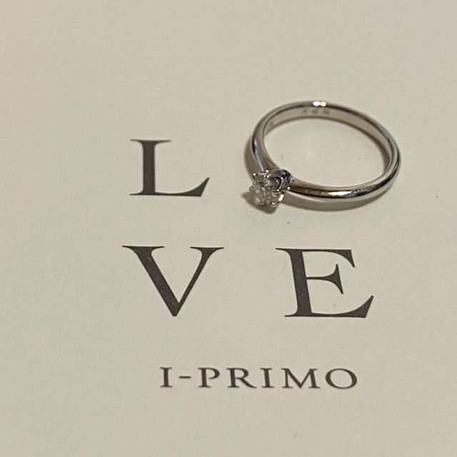 【アイプリモ(I-PRIMO)の口コミ】 デザイン、価格共に満足できるものでありダイヤの品質がとても良いと思っ…