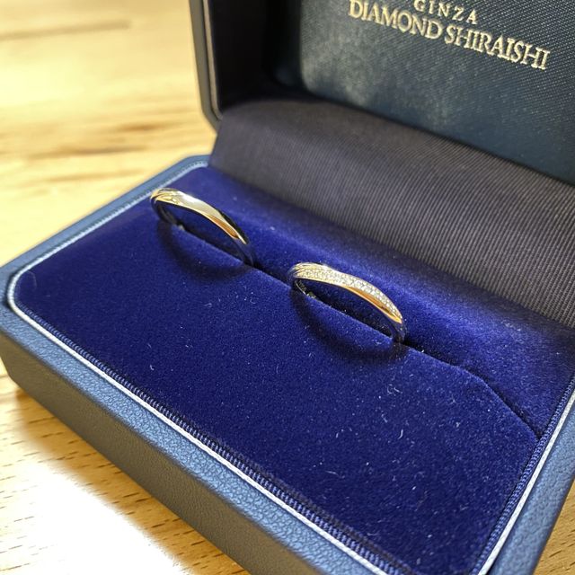 【銀座ダイヤモンドシライシの口コミ】 いろいろなお店を回ったのですが、婚約指輪は、他にはないアシンメトリー…