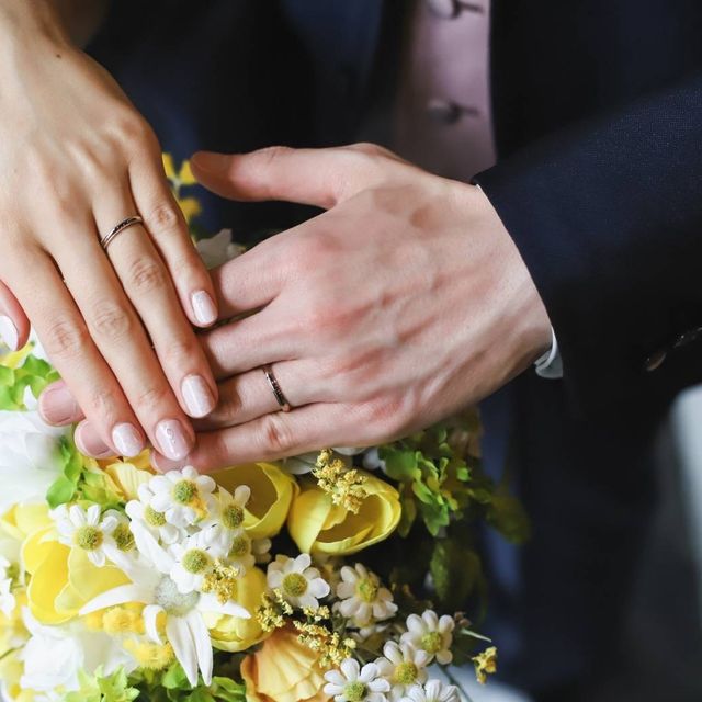 【TANZO.(鍛造指輪)の口コミ】 鍛造製法で、自分たちの好きな素材や色、デザインにできることが決め手で…