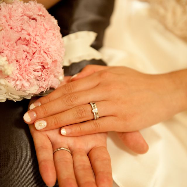 【ラザール ダイヤモンド(LAZARE DIAMOND)の口コミ】 ミル打ちタイプで探しており、丸みを帯びたものは他社でもいくつかありま…