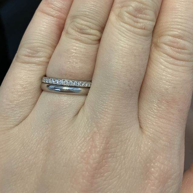 【銀座ダイヤモンドシライシの口コミ】 日常使いできるデザインで、物にぶつかって傷つけたり、衣類に引っ掛けた…