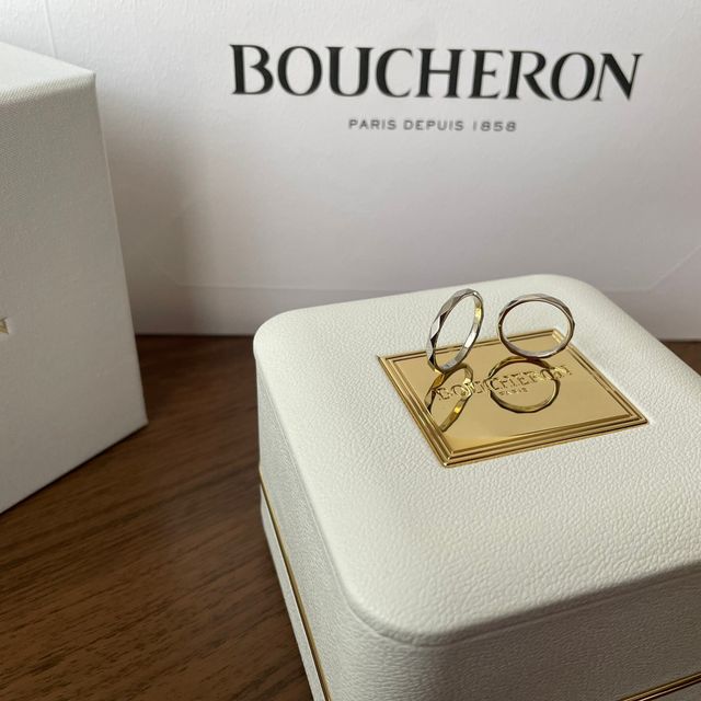 【ブシュロン(BOUCHERON)の口コミ】 結婚指輪は、毎日付けておきたいのでシンプルでダイヤなどが付いていない…
