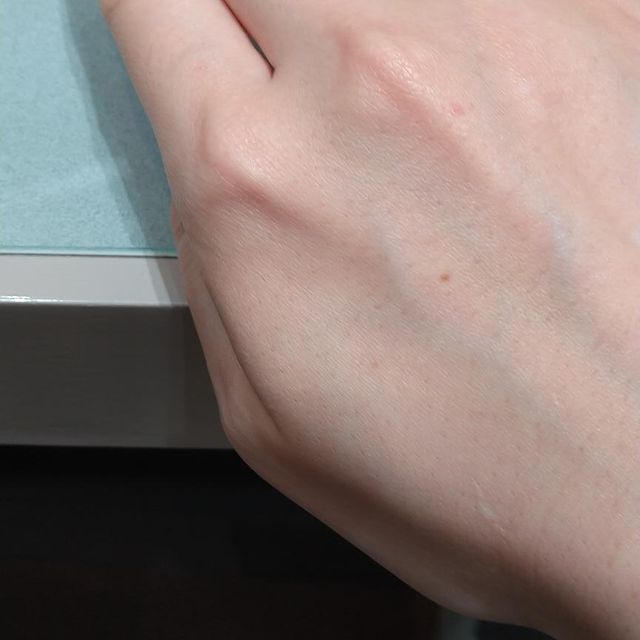 【アイプリモ(I-PRIMO)の口コミ】 似合うと好きを両立させたリングを提案してもらいました。
婚約指輪は爪が…