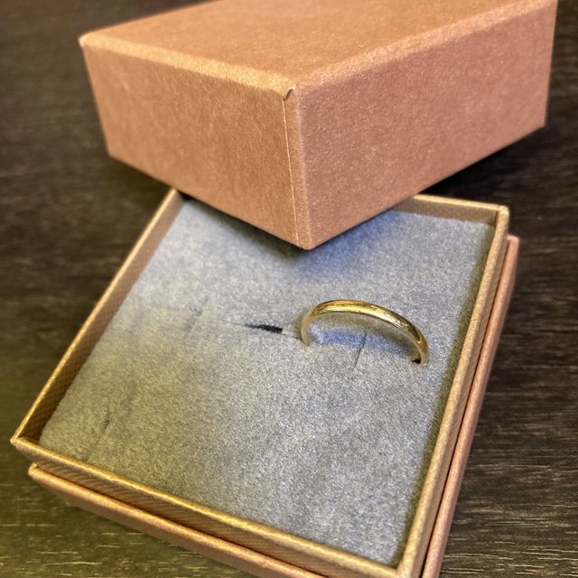 【Luire(リュイール)の口コミ】 K18、ゴールドの結婚指輪を探しており、ネットでこちらを見つけました。
…