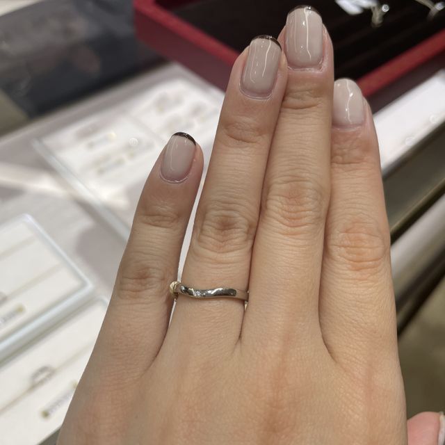 【カルティエ(Cartier)の口コミ】 リバーシブルで気分によってデザインを変えられるます。
ひとつはストレー…