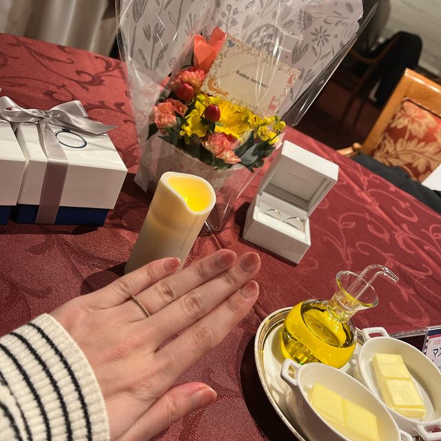 【Galopine & Galopin(ガロピーネガロパン)の口コミ】 2人がシルバーとゴールドにするか迷っていたので、リールだと両方を楽しめ…