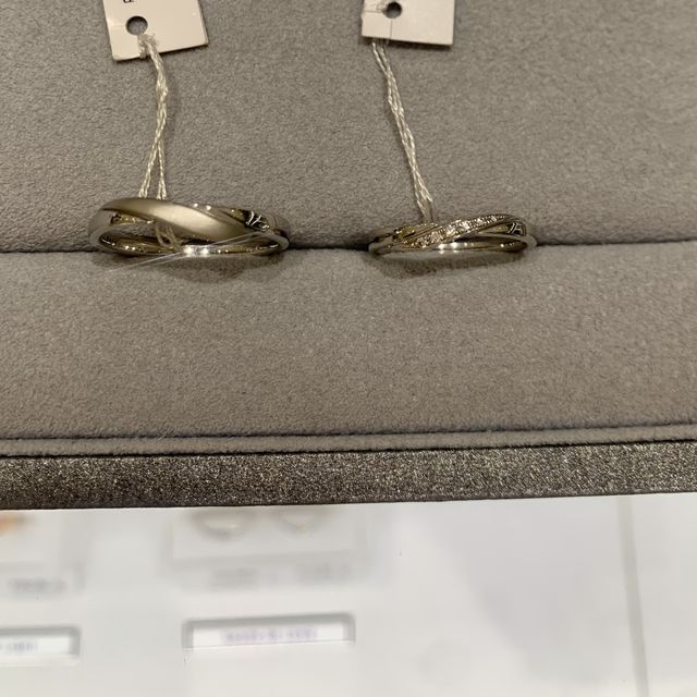 【STAR JEWELRY(スタージュエリー)の口コミ】 one heart
２つ並べるとハートの形になるので、このネーミング
新婦用はダ…