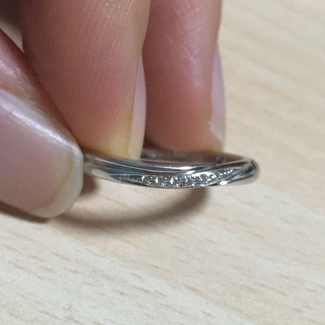 【銀座ダイヤモンドシライシの口コミ】 自分好みの他にはないパッと見て目を引く様なデザインのものが良いと考え…