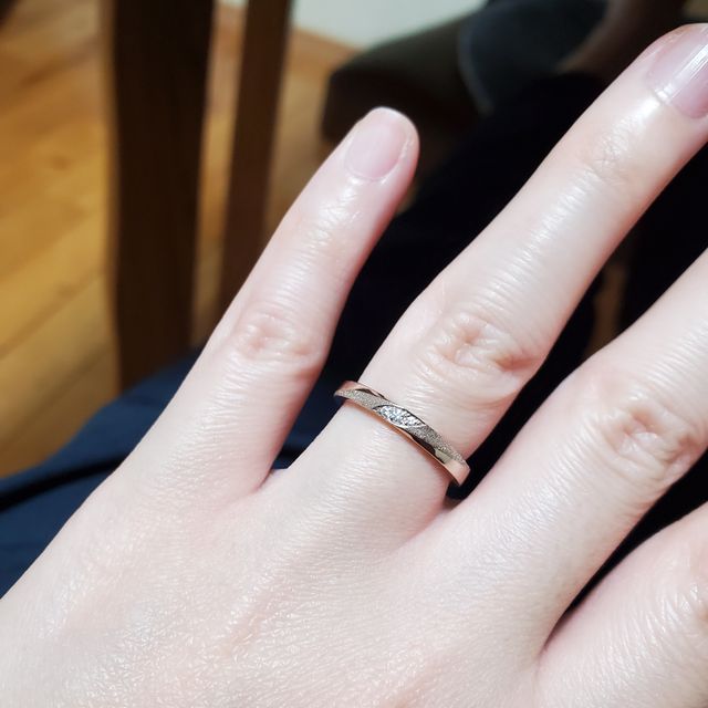 【TANZO.(鍛造指輪)の口コミ】 色々なお店のデザインをネットで調べてたのですが、いまいちピンとくるも…