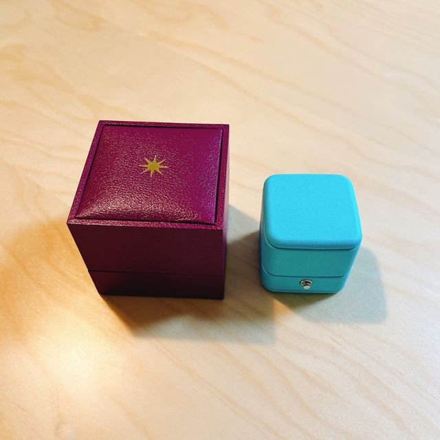 【ティファニー(Tiffany & Co.)の口コミ】 4店舗回りました。
キラキラが好きなのでエタニティーがいいと考えていま…