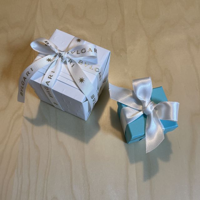 【ティファニー(Tiffany & Co.)の口コミ】 4店舗回りました。
キラキラが好きなのでエタニティーがいいと考えていま…