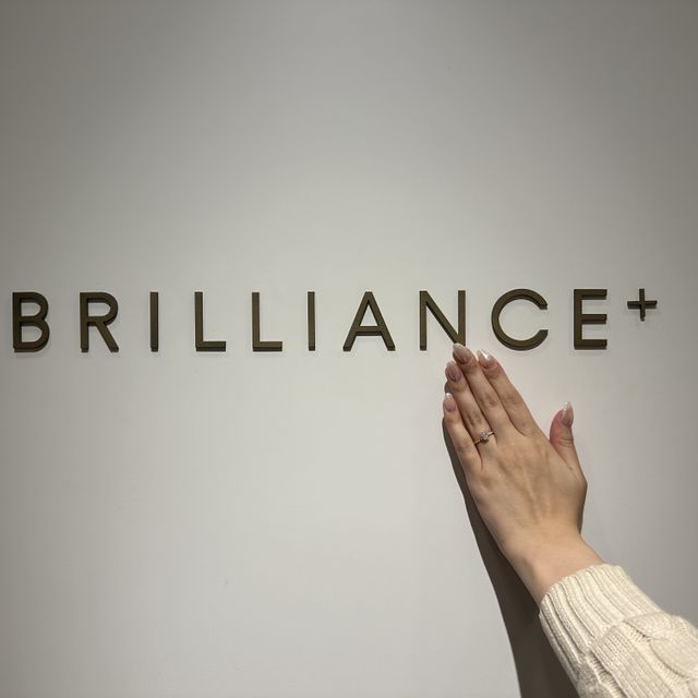 【BRILLIANCE+(ブリリアンスプラス)の口コミ】 オーバルの形のダイヤがよく、既製品を探していたが気にいるものがなかっ…