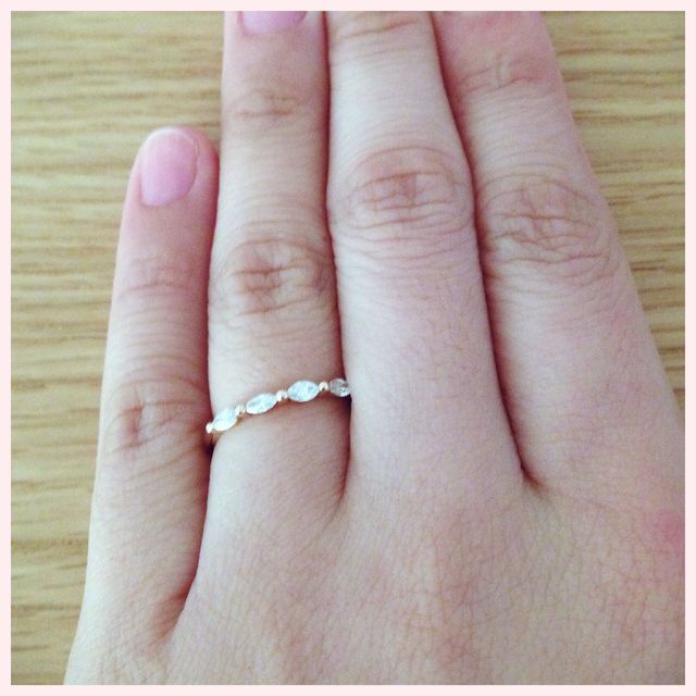 【ete(エテ)の口コミ】 一粒よりも主張がなく可愛いデザインが欲しかったので結婚指輪を探した同…