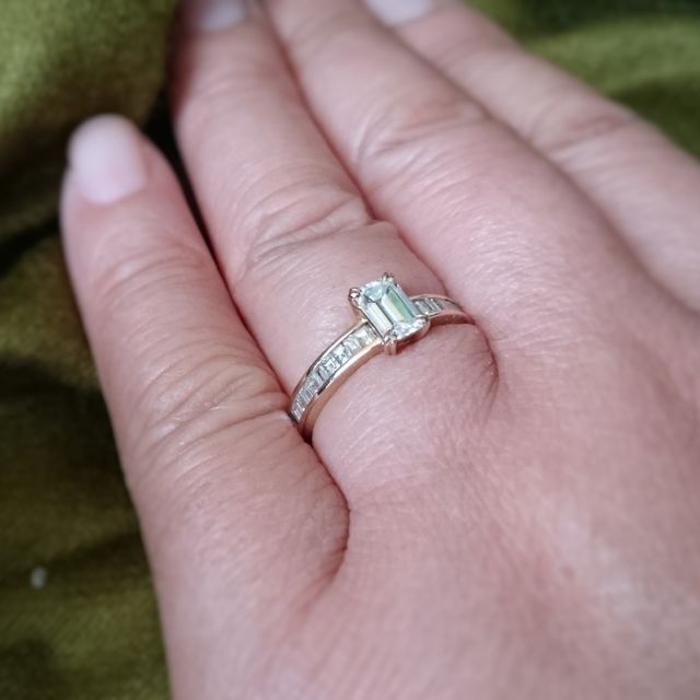 【ORECCHIO(オレッキオ)の口コミ】 シャープでクラシカルなデザイン、豪華だけど普段使いもできるものを探し…