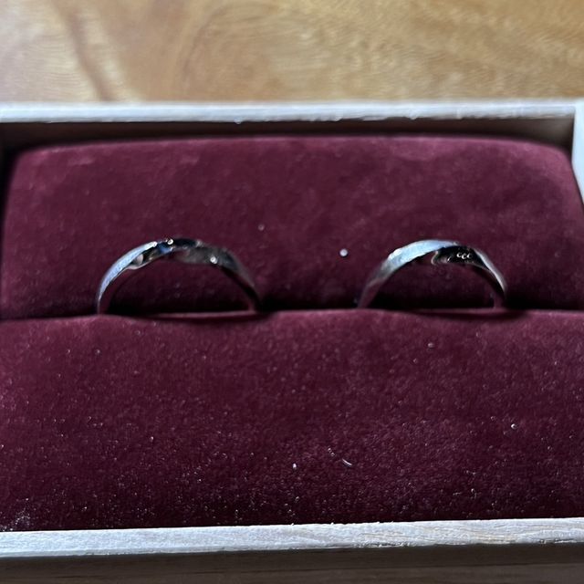 【ichi(イチ)の口コミ】 マットな質感でシンプルな指輪に絞って探していたところ、ichiさんを見つ…