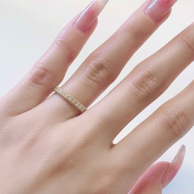 【BRILLIANCE+(ブリリアンスプラス)の口コミ】 程よい存在感ですが、キラキラしていて凄く可愛かったです！リングの幅も…