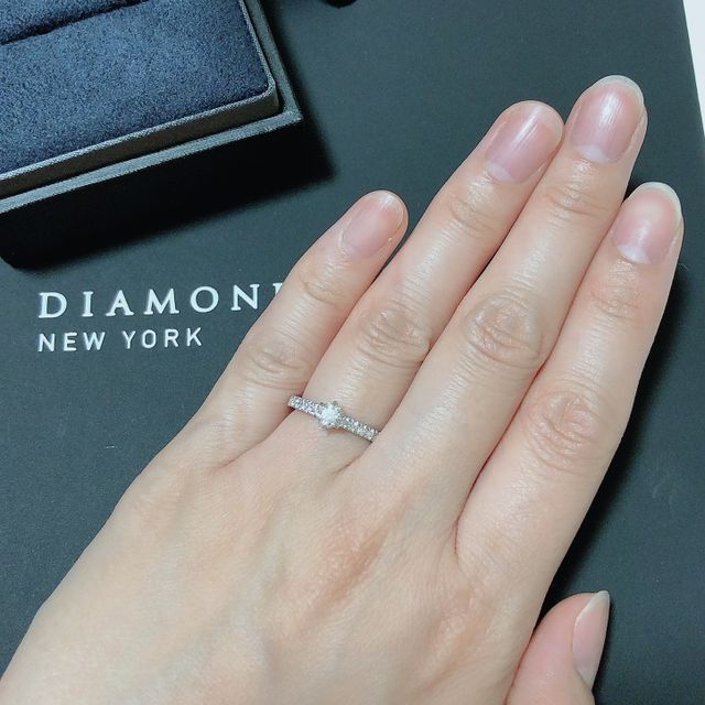 【ラザール ダイヤモンド(LAZARE DIAMOND)の口コミ】 ダイヤのカットにとてもこだわられているだけあって、ダイヤの輝きが他と…